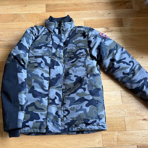 Canada Goose Camouflage Jacket Like New - Picture 1 of 9